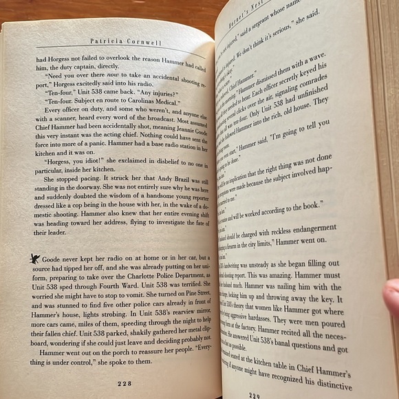 1st Edition 1st Print 1996 Patricia Cornwell Hornet’s Nest hardcover book NYT - Picture 12 of 14